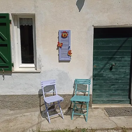 Cascina Marasca Viola アパート